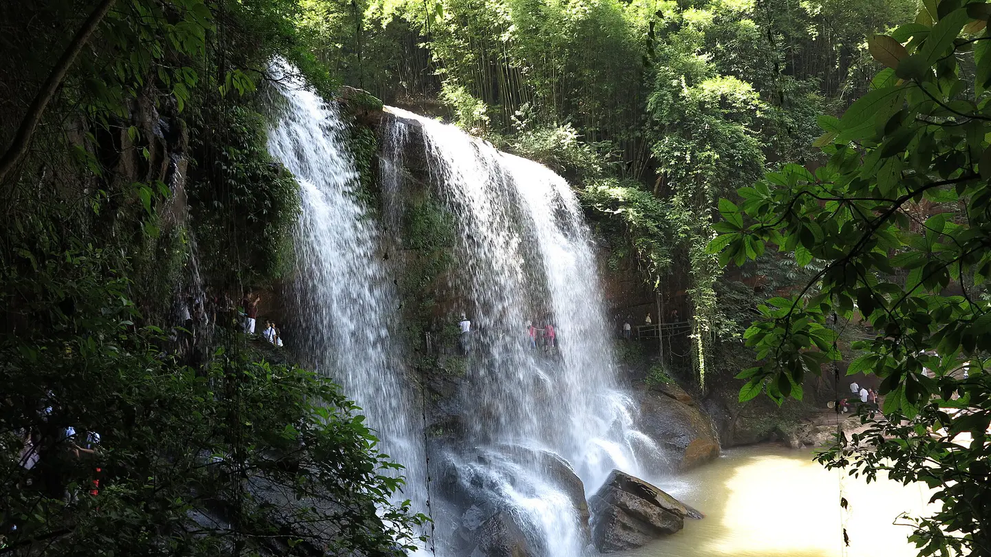 Chishui, Guizhou — vallée - Chishui et Danxia rouge