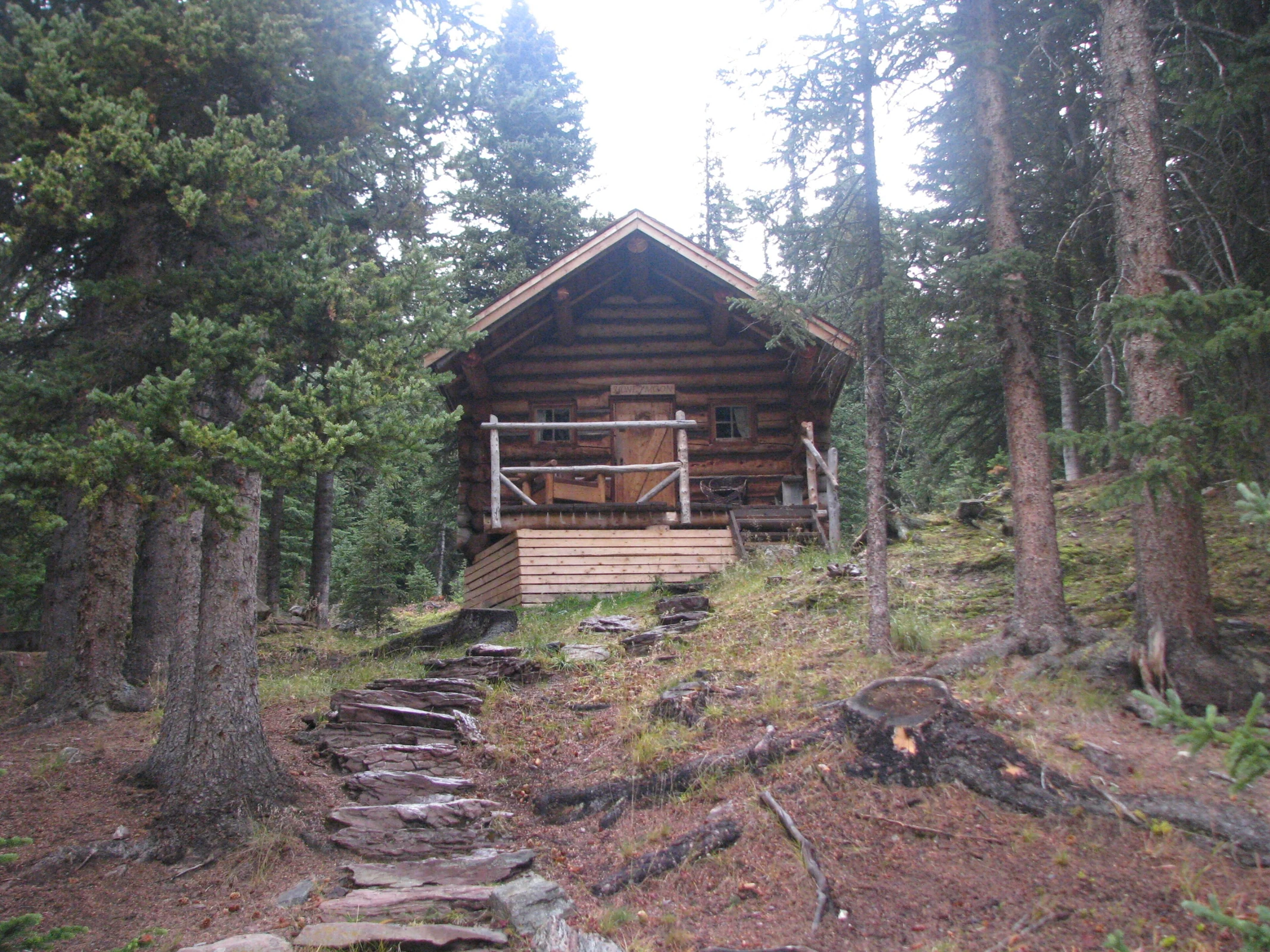 La cabane Honeymoon de Skoki Lodge, dans le parc de Banff