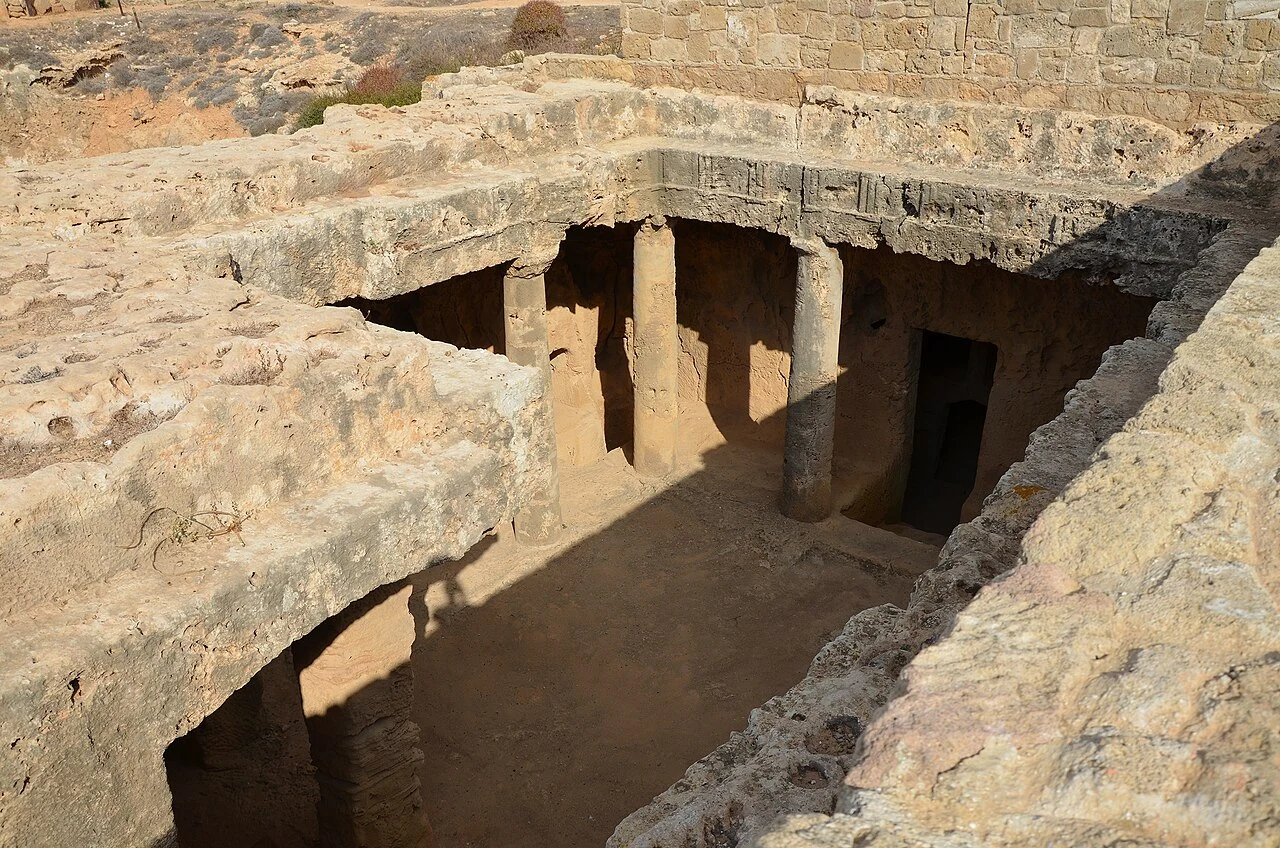Les colonnes des Tombeaux des Rois à Paphos
