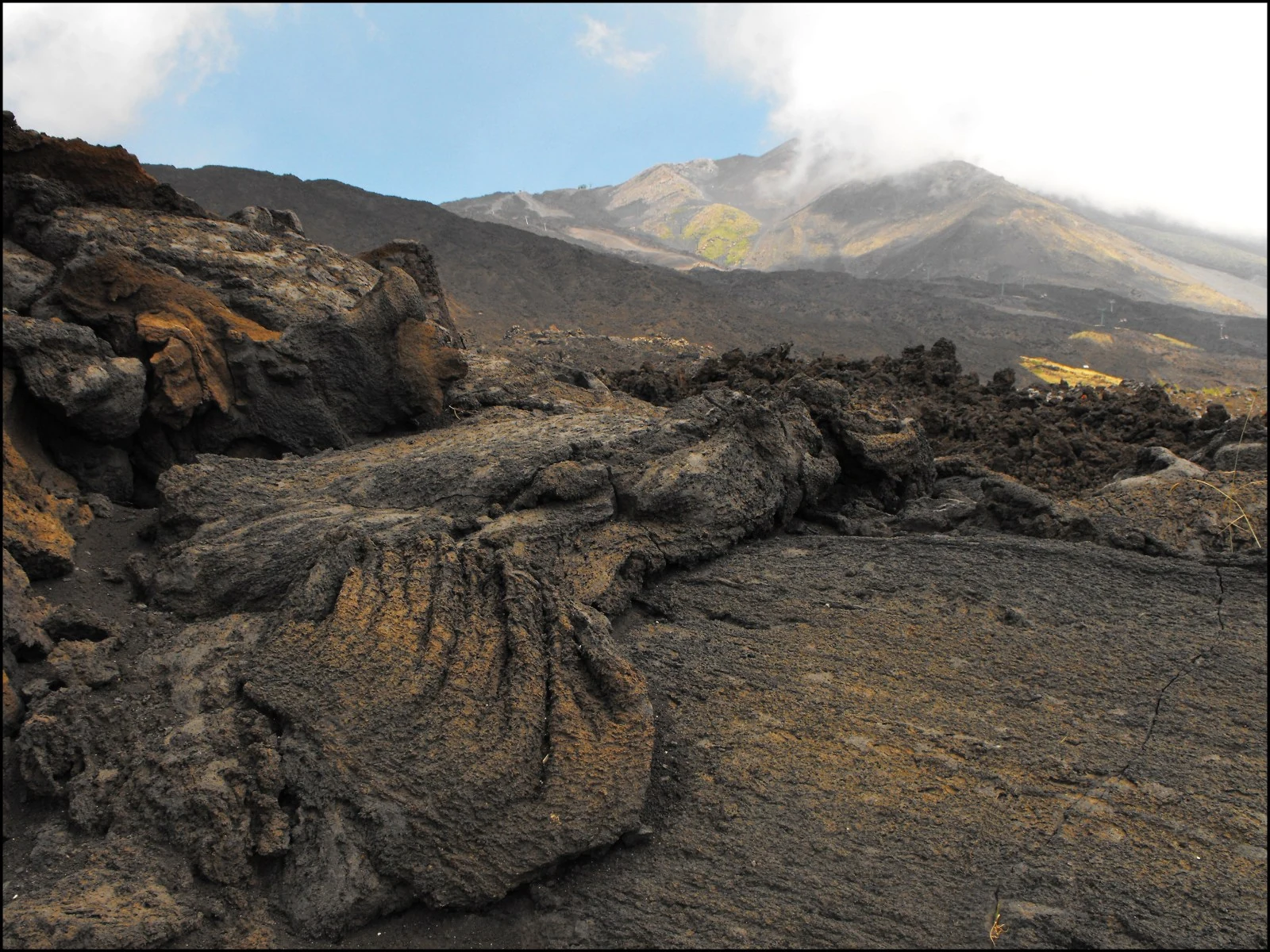 Les coulées de lave solidifiée de l’Etna