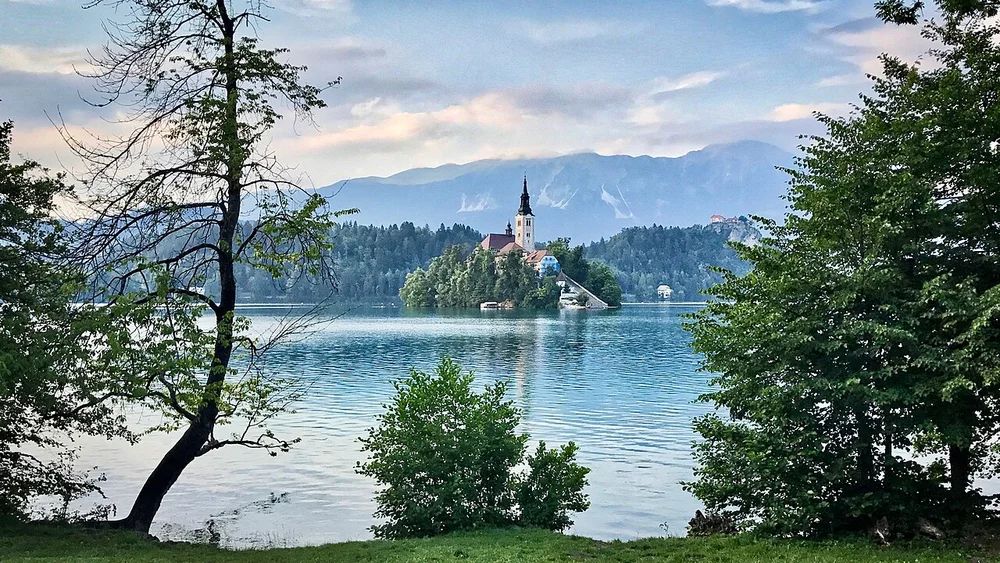 Bled Lake (216675943)