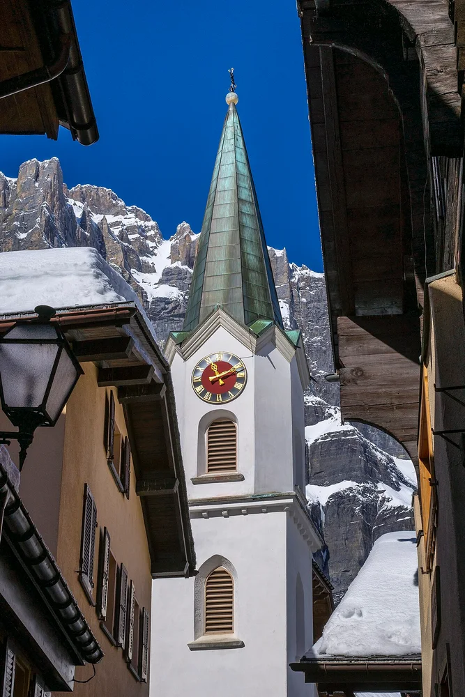 Leukerbad Kirche Maria Hilf 01